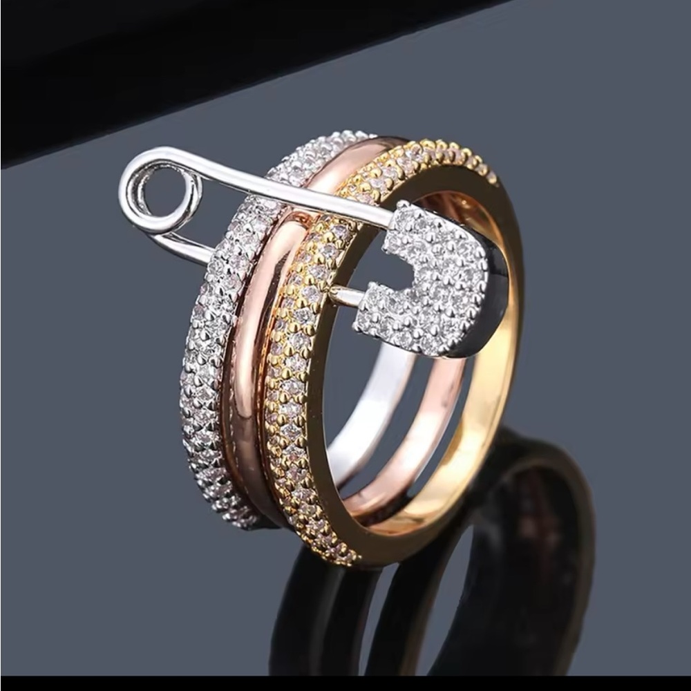 Fashion Pin Connection Three Layers Designer Fashion Ring Women 
Jewelry